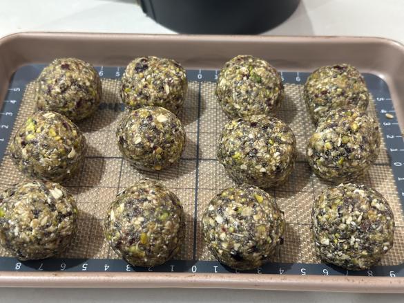 Pistachio Cranberry Balls