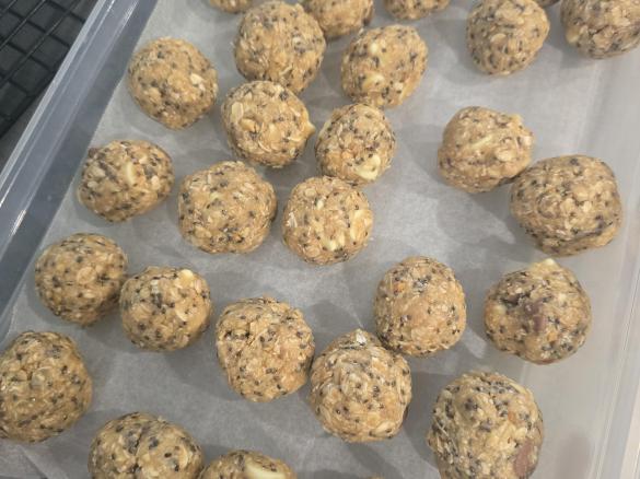 PB & Oat Protein Balls