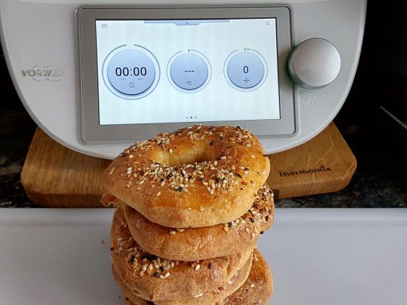 Variation Keto Bagels (Almond flour based)