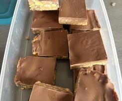 Violet Crumble no bake slice