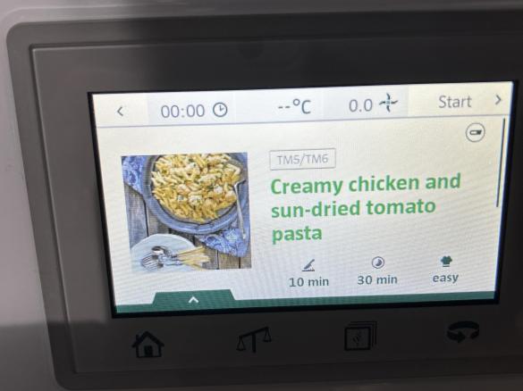 Clone of Creamy Chicken & Sundried Tomato Pasta