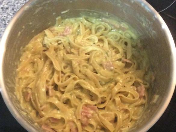 Creamy bacon pasta carbonara