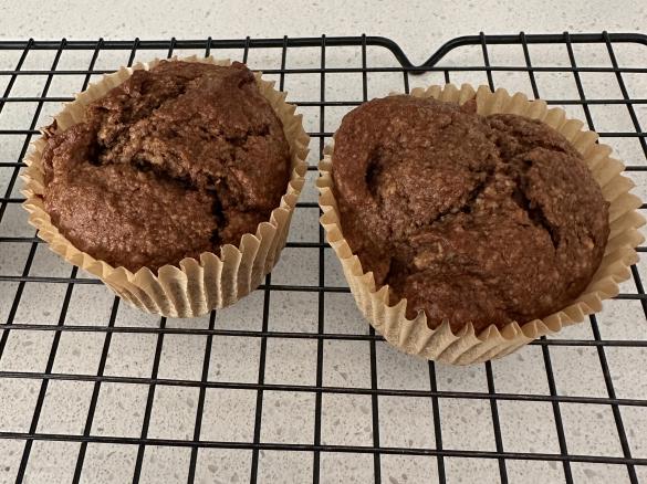 Variation Banana, oat, almond and date muffins