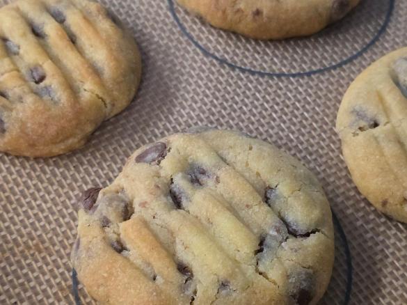 Aunty Cheryl C's Choc Chip Biscuits!