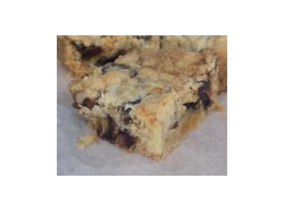 Apricot, Date & Pecan Slice