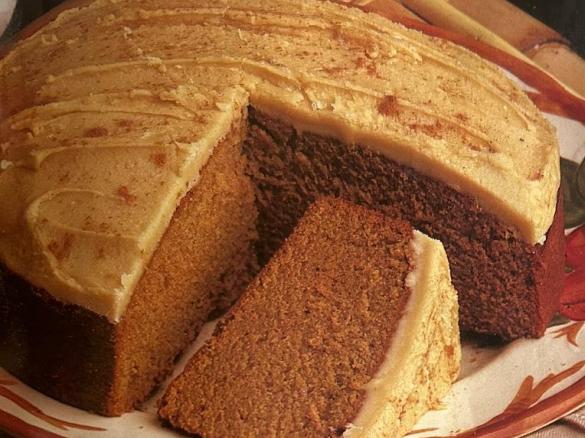 Cinnamon ginger cake with caramel icing