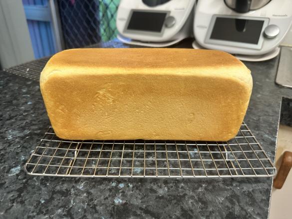 White sandwhich loaf