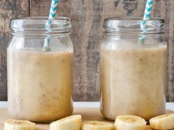 High protein banana and peanut butter smoothie