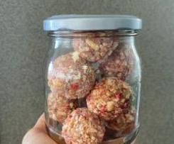 Strawberry bliss balls