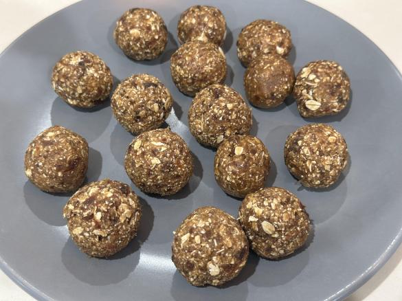 COFFEE AND NUT BALLS