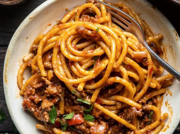 One-Bowl Harissa Bolognese Spaghetti