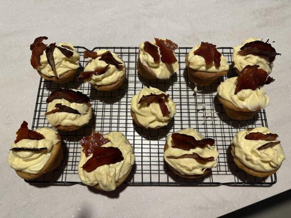 Maple Bacon Cupcakes