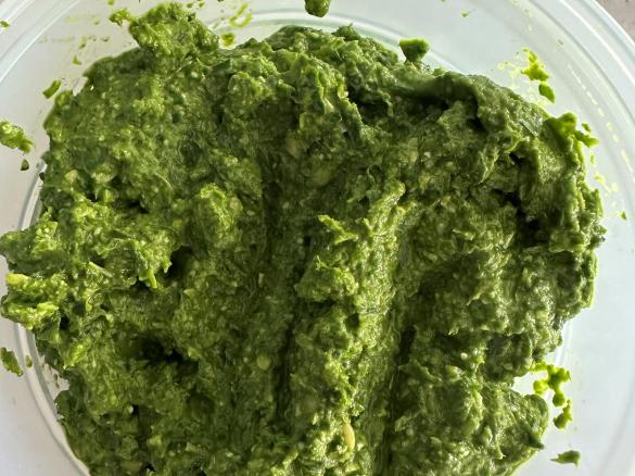 Spinach, rocket and basil pesto